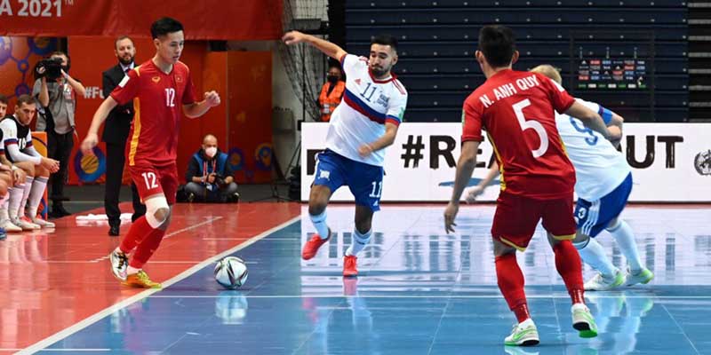 Luật futsal khác biệt khá nhiều so với bóng đá 5 người